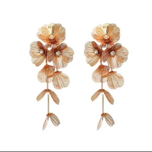 Zara Kate Middleton cascading floral earrings - Picture 10 of 16